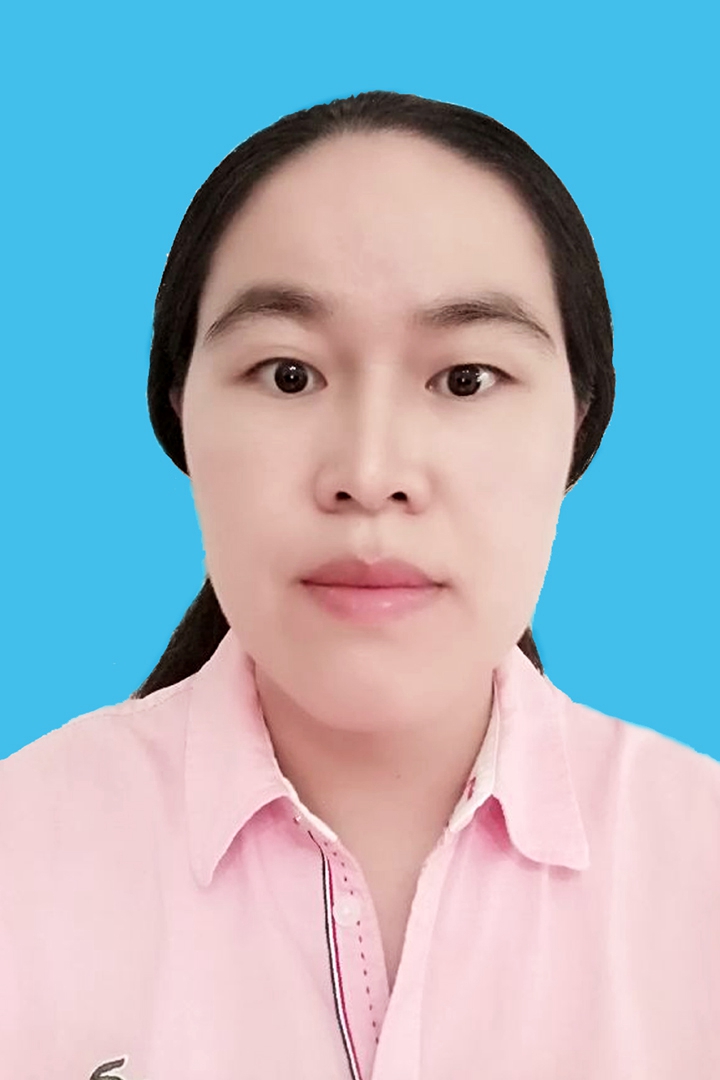 HqWr_1692782835478065493.jpg 姚宜华-蓝底1寸.jpg