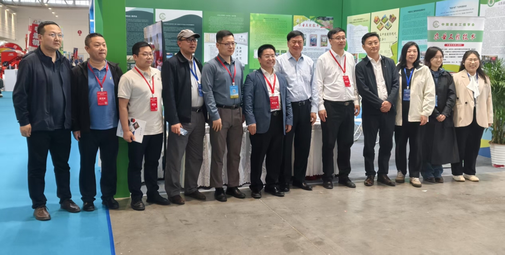 uXAr_1747182538912033340.jpg 3.jpg