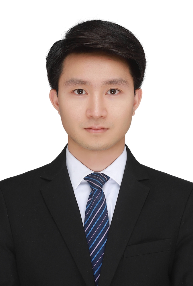 罗传伟.jpg