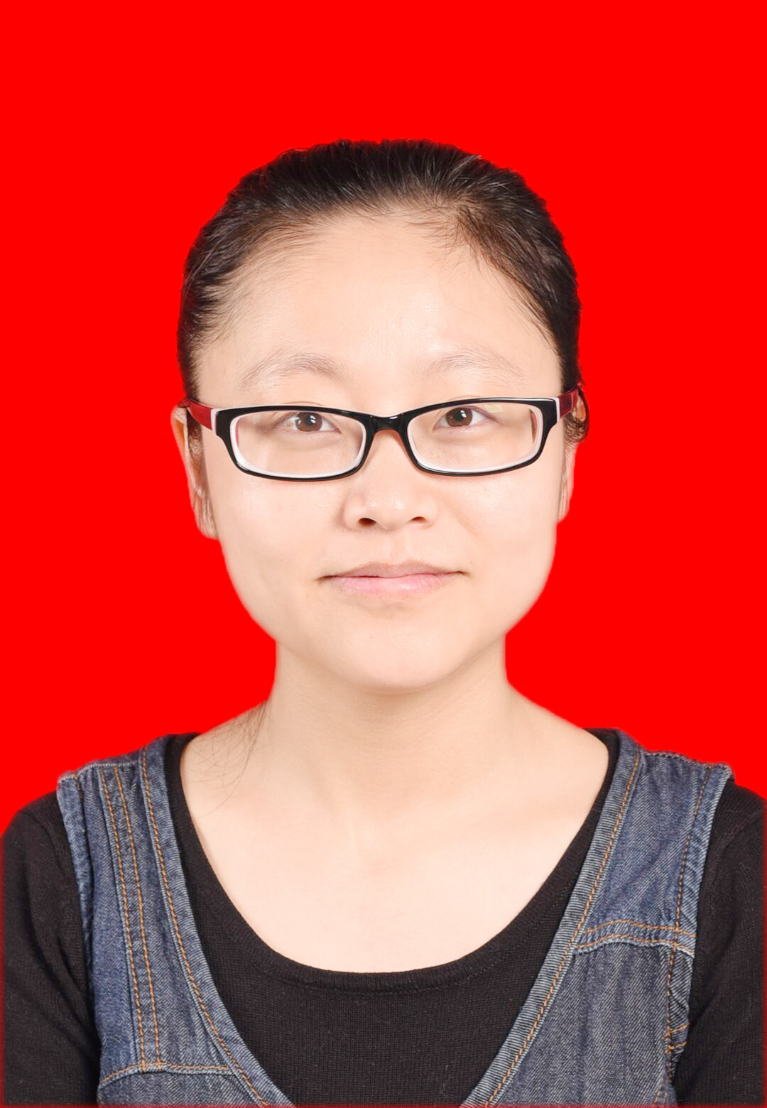 1532568345414024751.jpg 彭瑶2副本.jpg